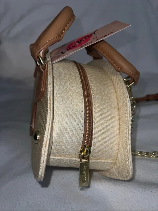 Luv Betsey Johnson Fish Crossbody Straw Purse - Trending Beach Purse NWT vhtf - Picture 7 of 9